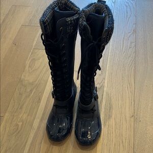 Black Winter Rain Boots with Rugged Design